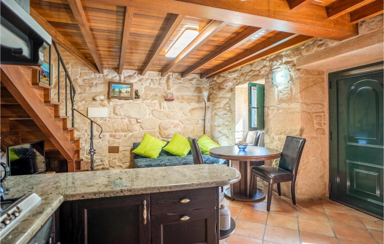 2 Bedroom Amazing Home In מורוס מראה חיצוני תמונה